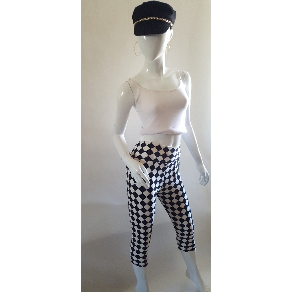 Black and white checkered leggings